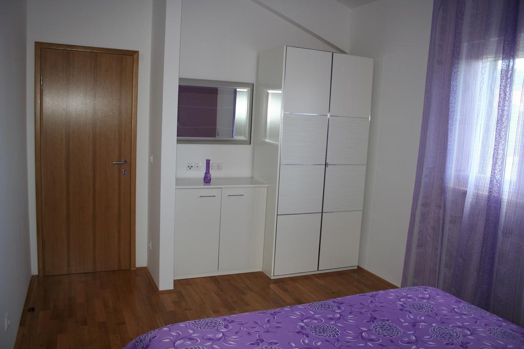 Tone & Marta Apartments Rogoznica  Exterior photo